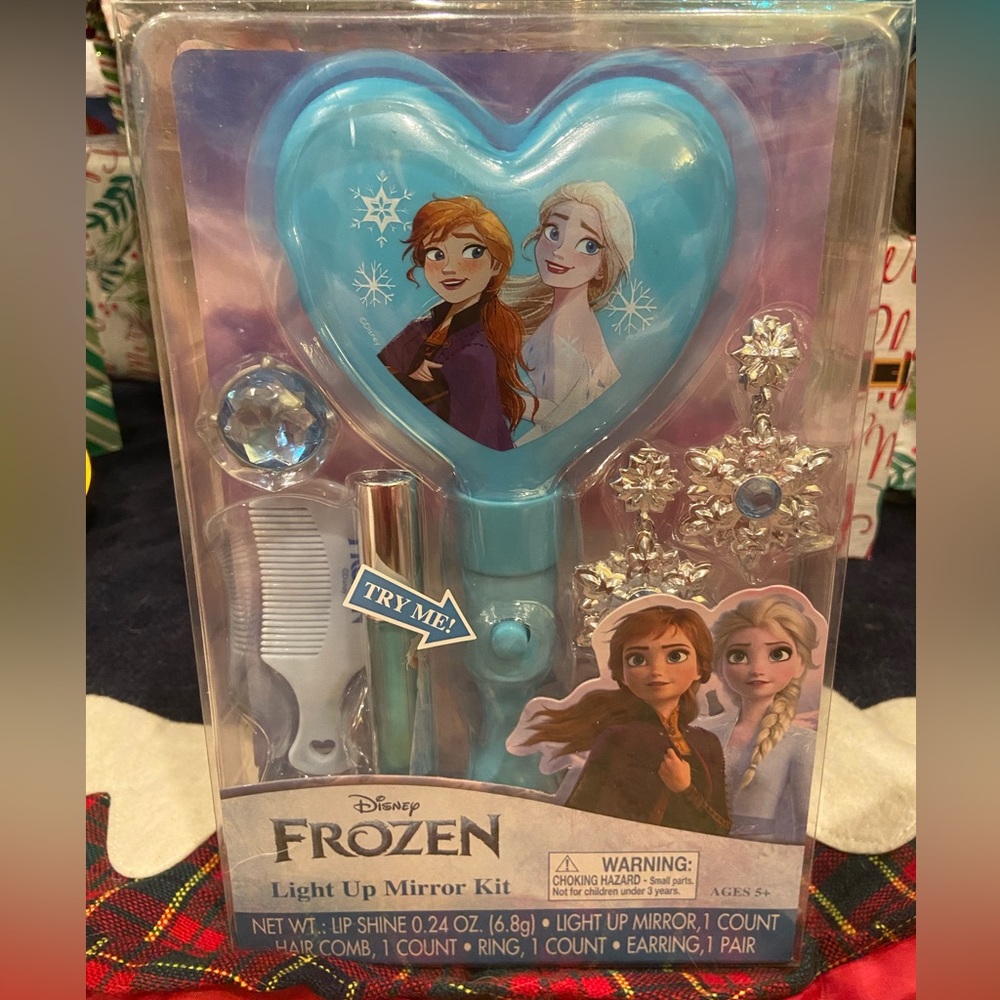 NEW Frozen Light Up Mirror Kit